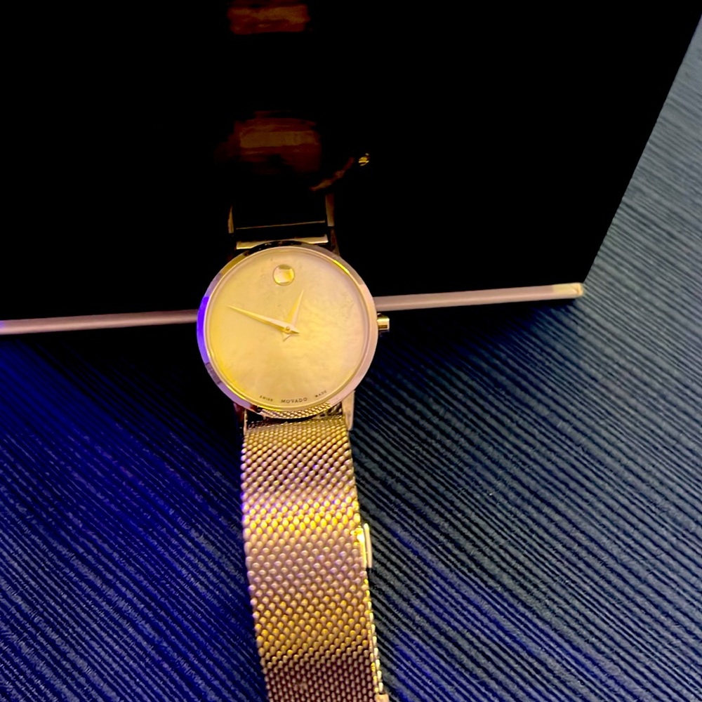 Women mother of pearl watch